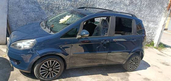 FIAT IDEA 1.4 MPI ATTRACTIVE 8V FLEX 4P MANUAL FIAT IDEA 1.4 MPI ATTRACTIVE 8V FLEX 4P MANUAL